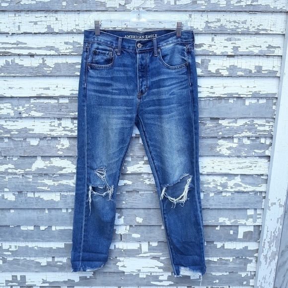 🌟 American Eagle Hi Rise Girlfriend Ripped Jeans 2 - Picture 1 of 8